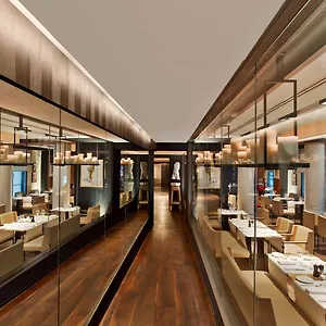 Le Metropolitan, Tour Eiffel, A Tribute Portfolio 5* Paris