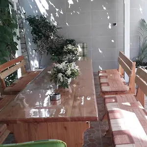 https://veda-guest-house.burgashotels.net